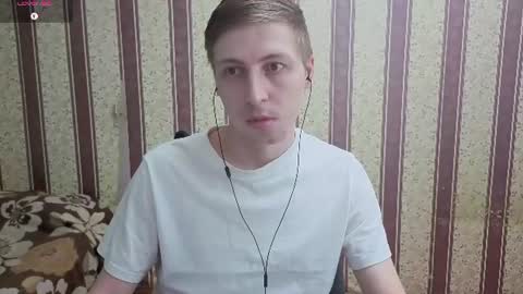 darienlarge online show from July 26, 3:14 am