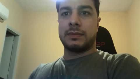 Snapshot of dario12rodriguez chatting on October 18, 3:53 am dario12rodriguez online show from October 18, 3:53 am