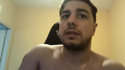 Snapshot of dario12rodriguez chatting on October 19, 8:53 pm dario12rodriguez online show from October 19, 8:53 pm