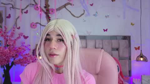 DaripQueen online show from April 7, 2:28 pm