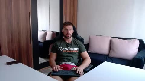 darius_94 online show from September 20, 5:41 am