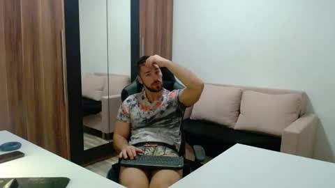 darius_94 online show from October 17, 4:48 am