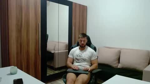 darius_94 online show from February 7, 5:33 am