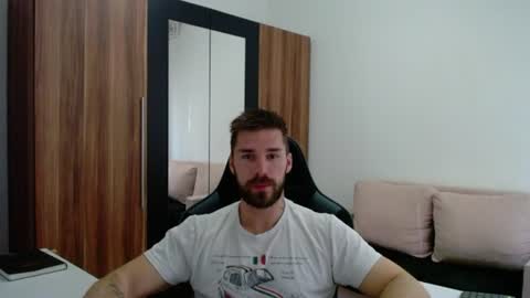 darius_94 online show from June 16, 6:38 am