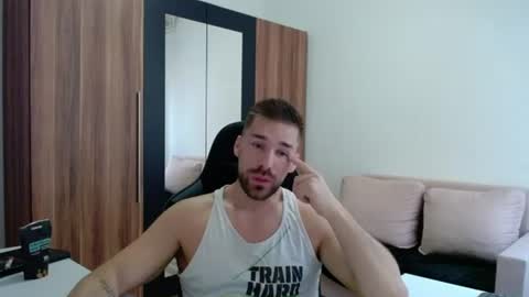 darius_94 online show from June 28, 4:29 am