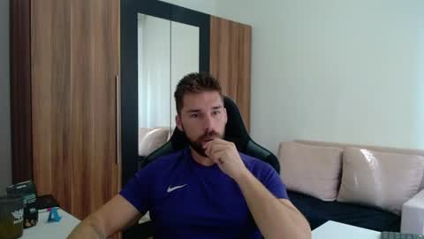 darius_94 online show from July 18, 6:50 am