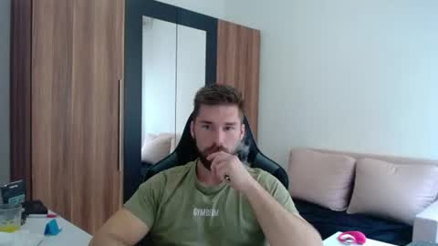 darius_94 online show from July 20, 10:39 am