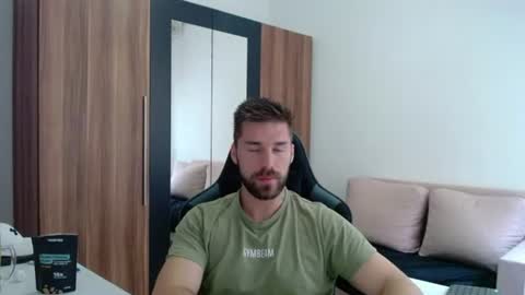 darius_94 online show from July 21, 6:16 am