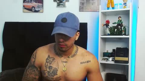 Darius Phoenix  online show from December 31, 8:04 am