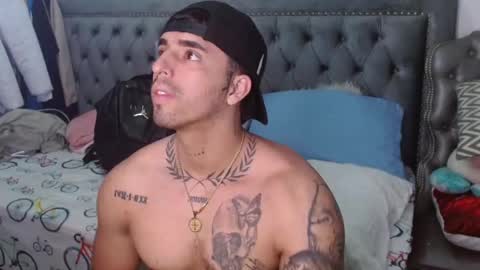 Darius Phoenix  online show from February 19, 12:11 pm