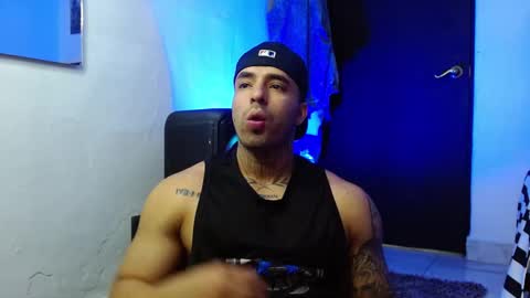 Darius Phoenix  online show from November 4, 7:57 pm