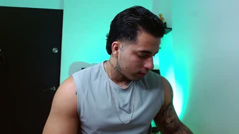 Darius Phoenix  online show from December 2, 8:48 pm