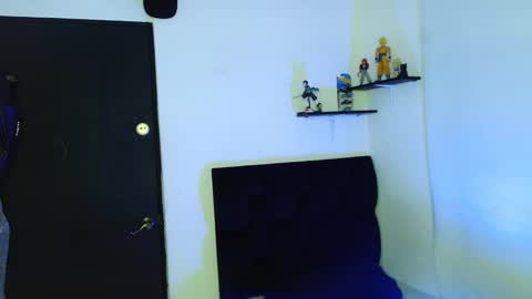 Darius Phoenix  online show from December 4, 6:49 pm