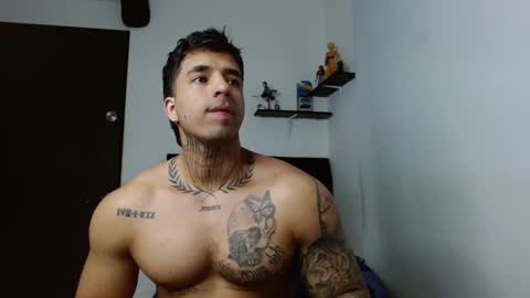 Darius Phoenix  online show from December 14, 8:35 pm