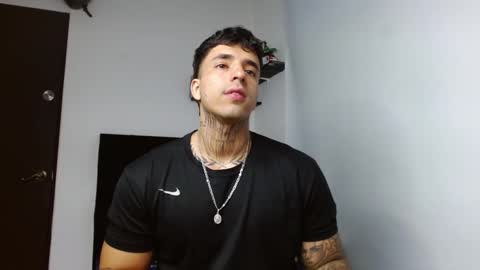 Darius Phoenix  online show from February 4, 8:36 pm