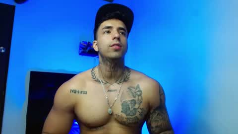 Darius Phoenix  online show from February 11, 8:25 pm