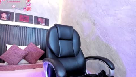 Dark online show from September 16, 12:28 pm