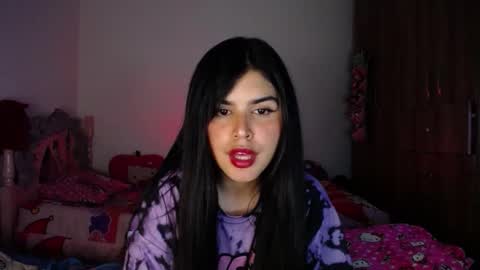 Snapshot of dark_angel_66 chatting on November 6, 3:40 am Moony online show from November 6, 3:40 am