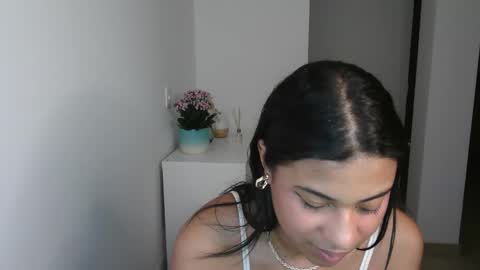 Snapshot of dark_enchantress_ chatting on December 12, 3:10 am Sofia online show from December 12, 3:10 am