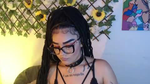 Snapshot of dark_flama chatting on July 21, 12:02 am dark_flama online show from July 21, 12:02 am