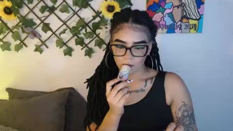 Snapshot of dark_flama chatting on July 22, 12:13 am dark_flama online show from July 22, 12:13 am