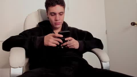 Snapshot of dark_sun333 chatting on September 17, 11:17 pm dark_sun333 online show from September 17, 11:17 pm