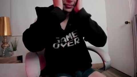 Snapshot of dark_sun333 chatting on October 15, 10:54 pm dark_sun333 online show from October 15, 10:54 pm