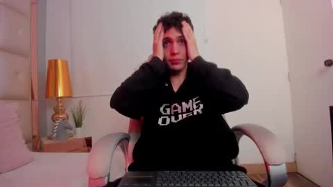 Snapshot of dark_sun333 chatting on October 17, 3:10 am dark_sun333 online show from October 17, 3:10 am