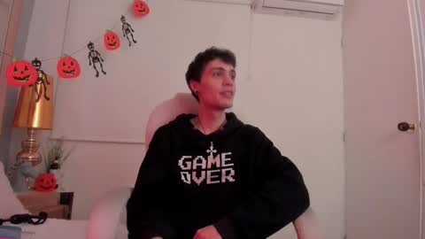 Snapshot of dark_sun333 chatting on October 23, 3:28 am dark_sun333 online show from October 23, 3:28 am