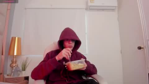 Snapshot of dark_sun333 chatting on November 17, 8:47 pm dark_sun333 online show from November 17, 8:47 pm