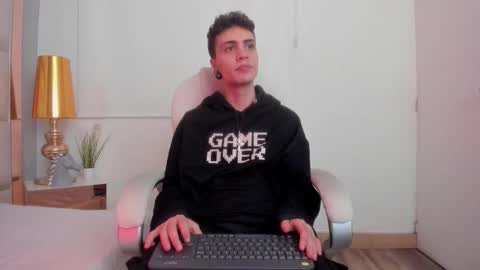 Snapshot of dark_sun333 chatting on November 19, 10:10 pm dark_sun333 online show from November 19, 10:10 pm