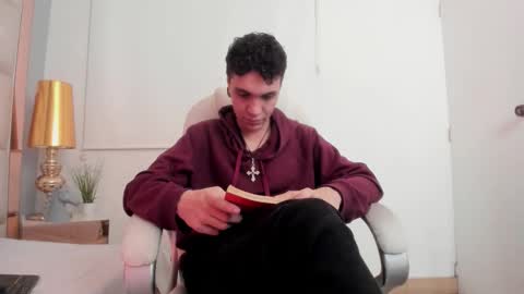 Snapshot of dark_sun333 chatting on November 27, 12:13 am dark_sun333 online show from November 27, 12:13 am