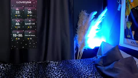 Snapshot of dark_vamp_ chatting on December 19, 3:40 am Vamp  online show from December 19, 3:40 am