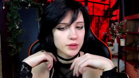 Snapshot of dark_vamp_ chatting on December 21, 1:15 am Vamp  online show from December 21, 1:15 am