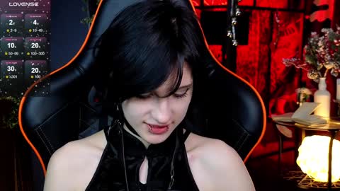Snapshot of dark_vamp_ chatting on December 21, 4:19 am Vamp  online show from December 21, 4:19 am