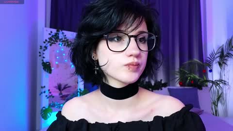 Snapshot of dark_vamp_ chatting on December 21, 9:25 pm Vamp  online show from December 21, 9:25 pm