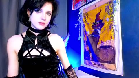Snapshot of dark_vamp_ chatting on December 29, 8:58 pm Vamp  online show from December 29, 8:58 pm