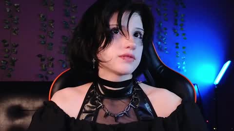 Snapshot of dark_vamp_ chatting on January 18, 9:34 pm Vamp  online show from January 18, 9:34 pm