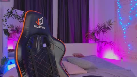 Snapshot of dark_vamp_ chatting on January 31, 9:16 pm Vamp  online show from January 31, 9:16 pm