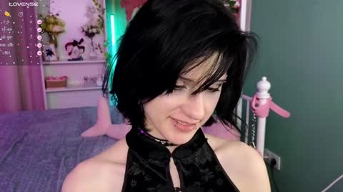Snapshot of dark_vamp_ chatting on February 6, 4:21 am Vamp  online show from February 6, 4:21 am