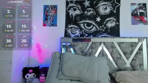 Snapshot of darkboy26_ chatting on May 12, 12:41 am Blake online show from May 12, 12:41 am