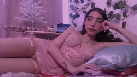 Snapshot of darkcandy666 chatting on November 12, 7:03 pm Candy online show from November 12, 7:03 pm