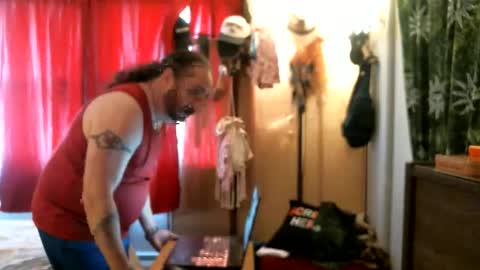 darkfistlighthand online show from January 15, 3:49 pm