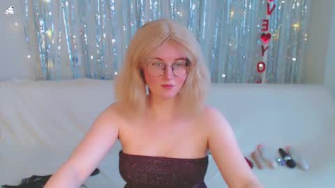 Kelly online show from March 9, 9:13 am