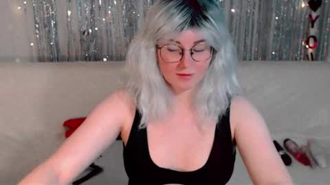 Kelly online show from September 25, 1:04 pm