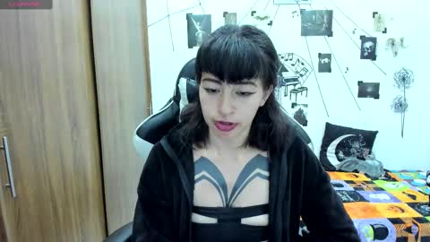 Snapshot of darkkittenuwu chatting on February 28, 11:12 pm Hi Im Yuri  independent modelhelp me get my 111 hands upuwu online show from February 28, 11:12 pm