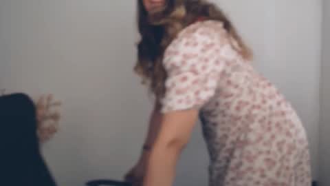 Anna online show from September 15, 1:55 pm