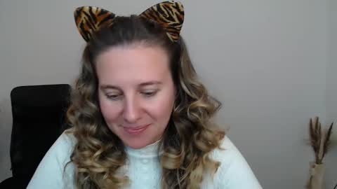 Anna online show from October 14, 3:35 pm