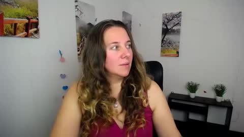 Anna online show from October 15, 1:55 pm