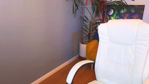 darkmoon____ online show from December 2, 11:45 am